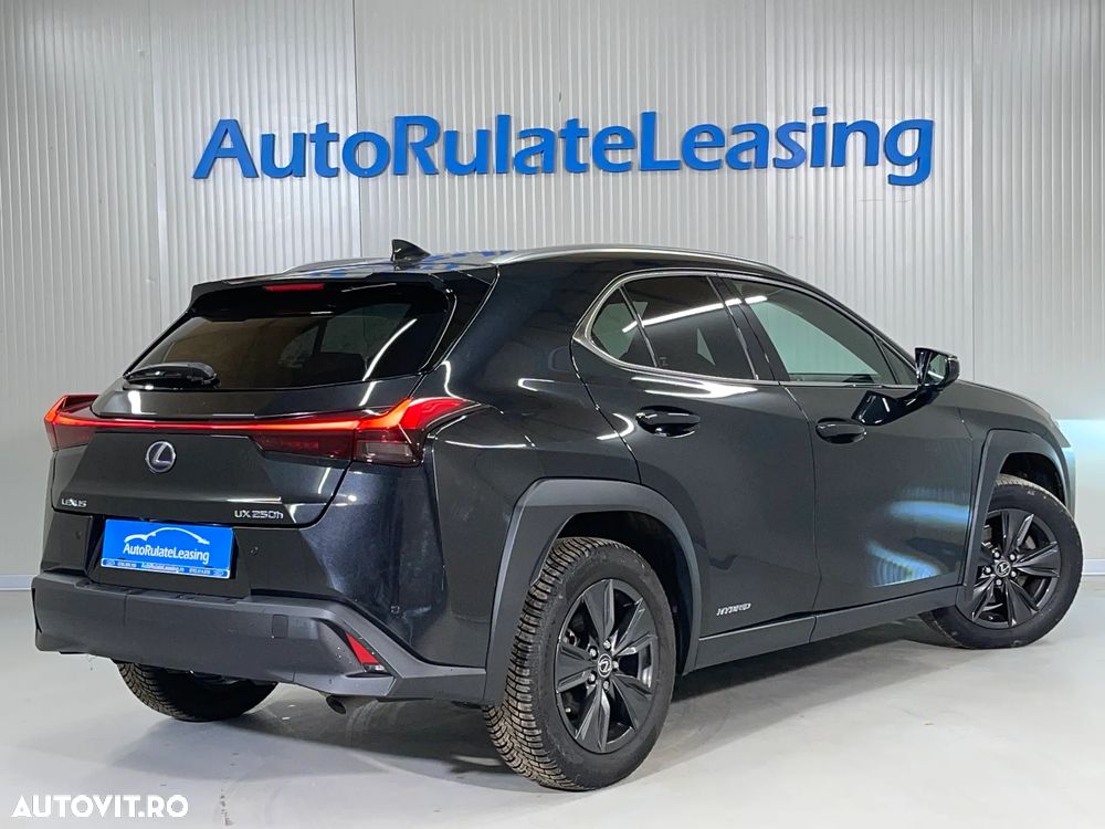 Lexus UX 250h (E-FOUR) Luxury Line - 3