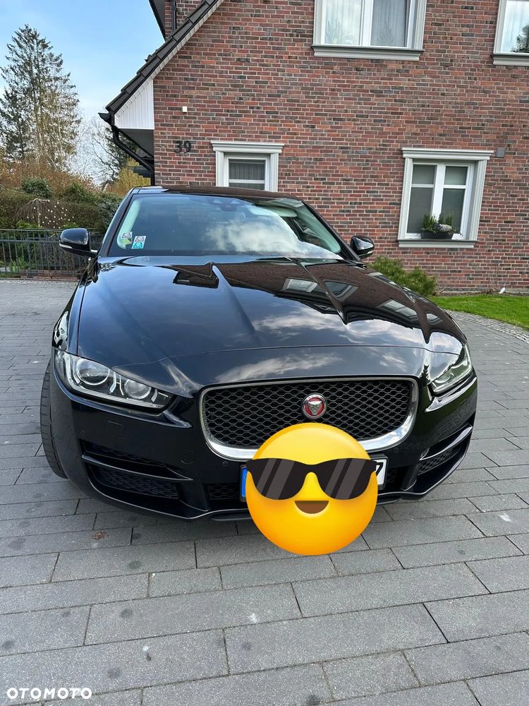 Jaguar XE 2.0 D Prestige - 3
