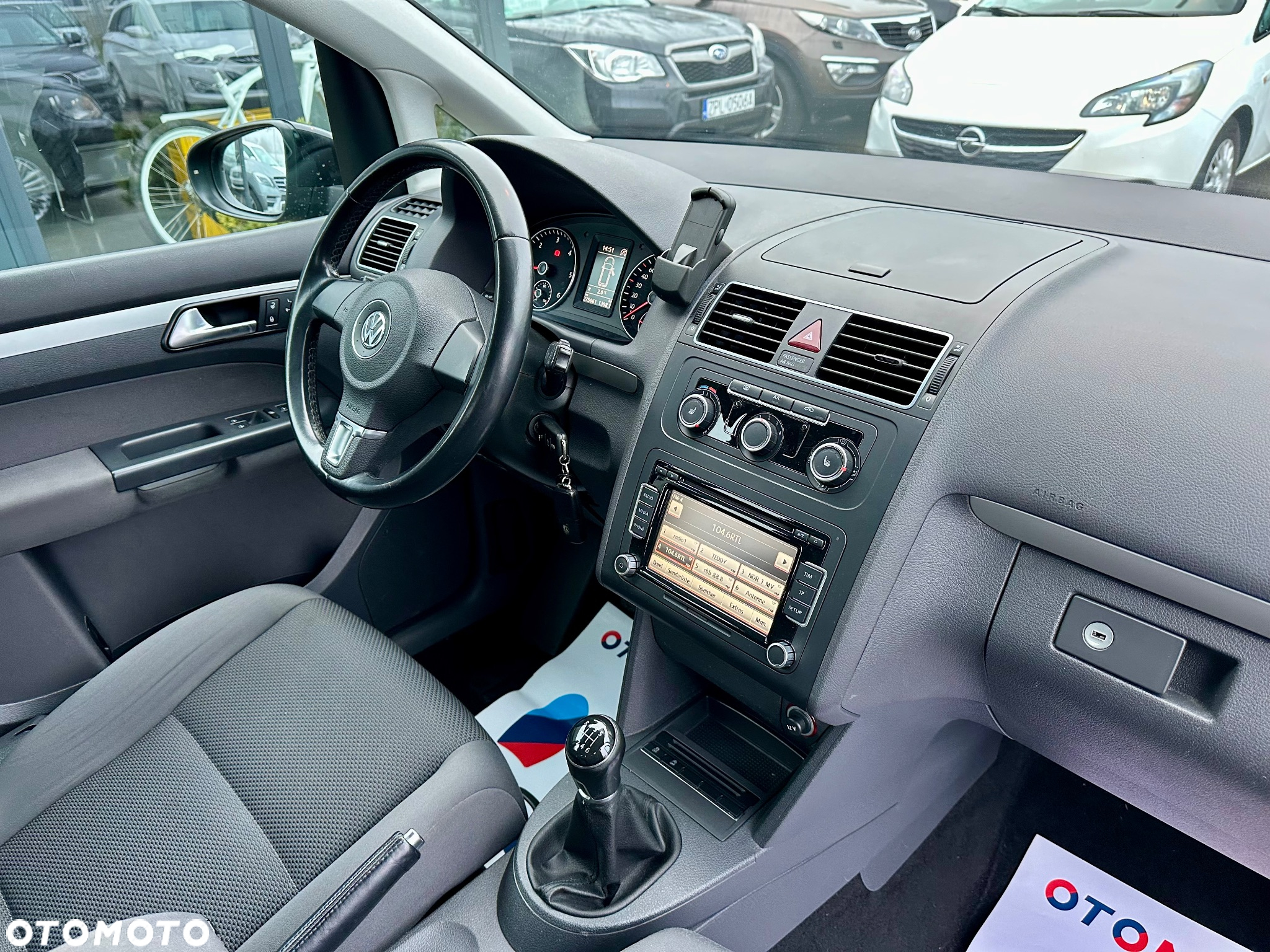 Volkswagen Touran 1.6 TDI DPF BlueMot Trendline - 21