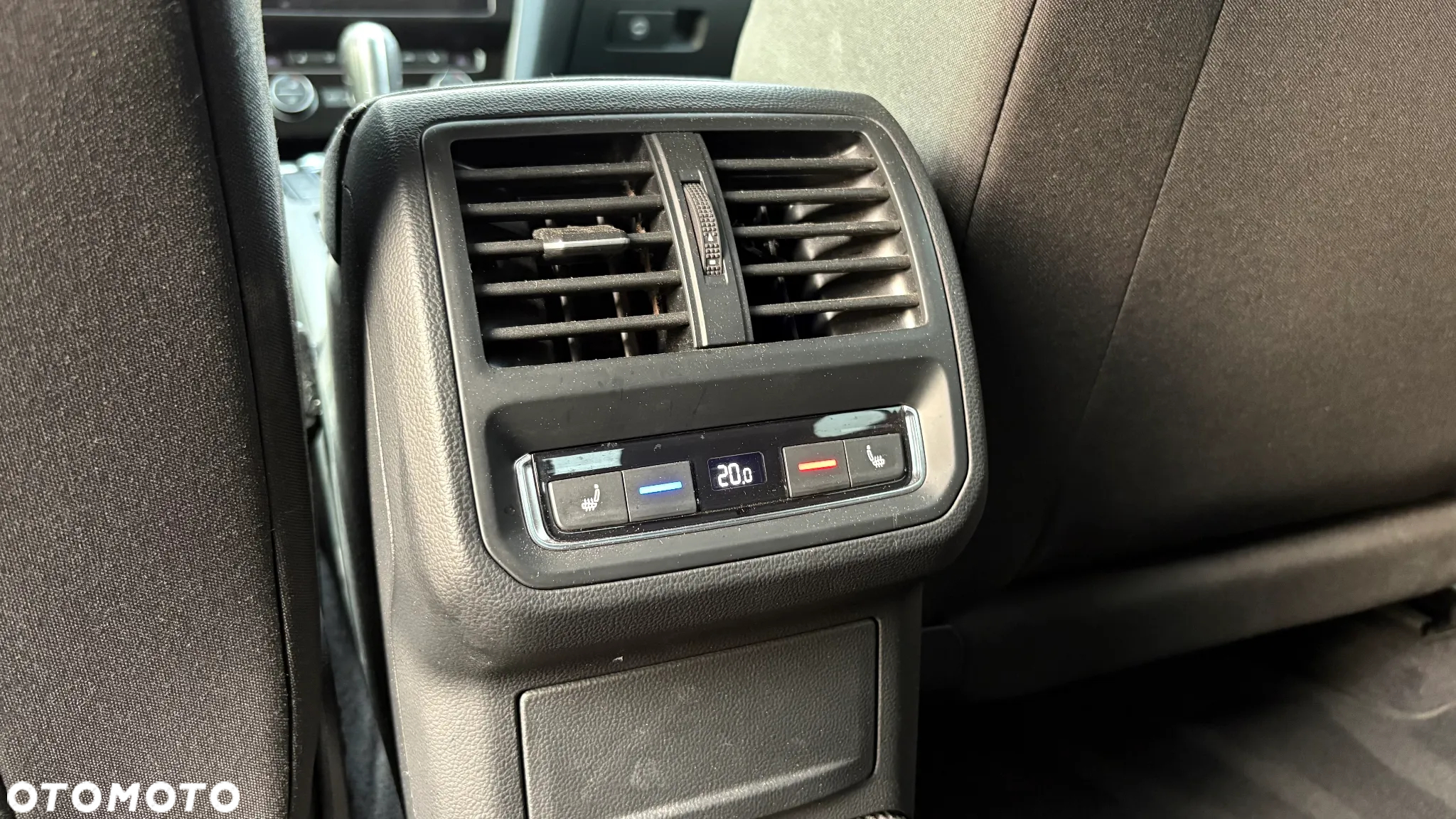 Volkswagen Arteon 2.0 TSI Essence DSG - 29