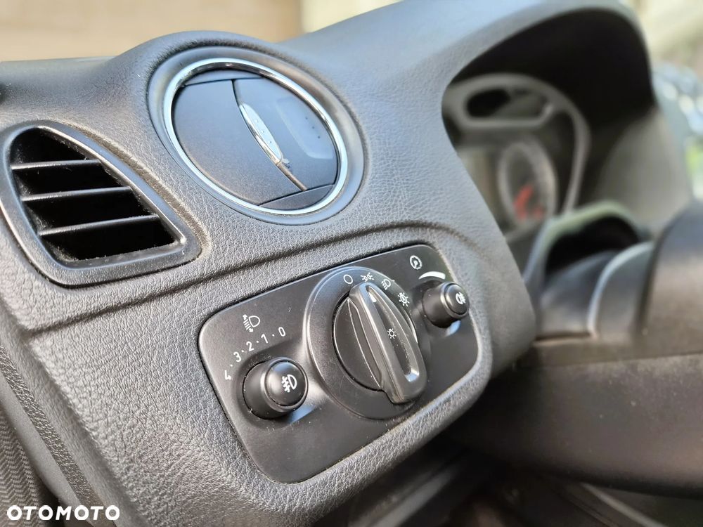 Ford S-Max - 19