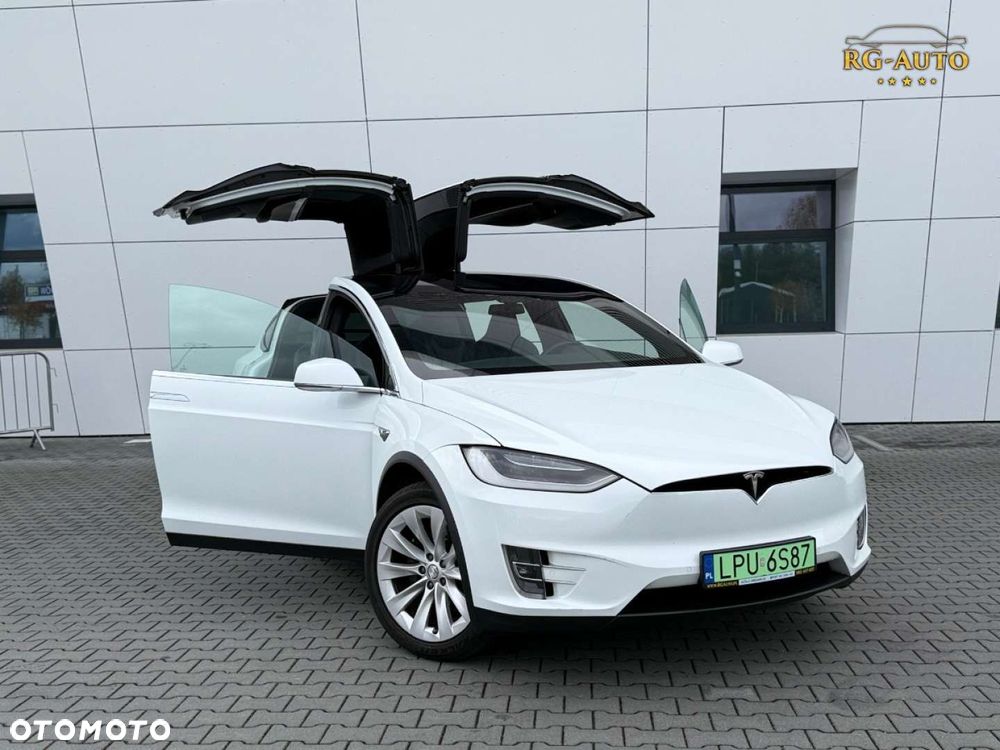 Tesla Model X - 2