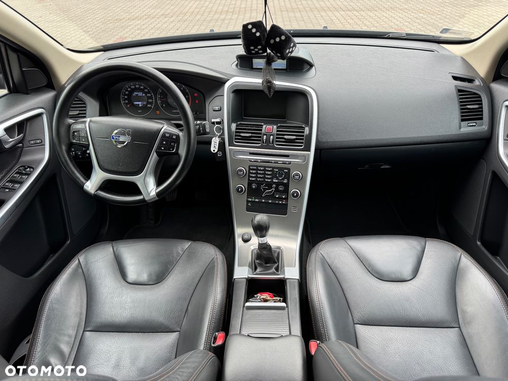 Volvo XC 60 2.4D Momentum - 5