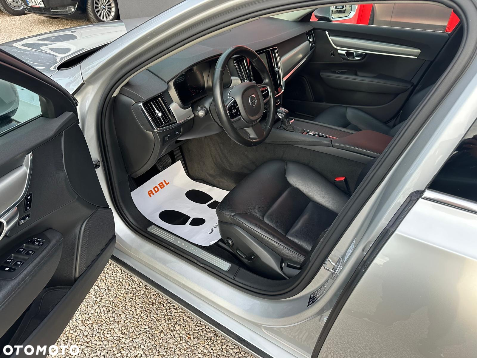 Volvo V90 D4 Momentum - 5