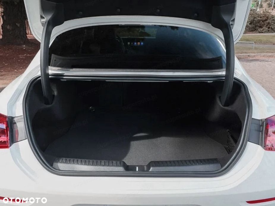 Mercedes-Benz CLA - 11