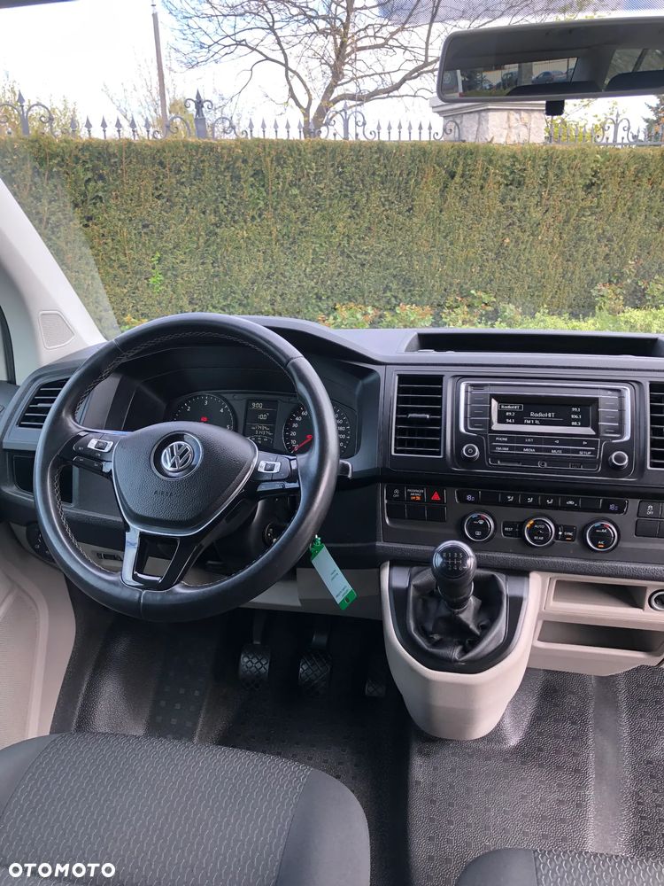 Volkswagen Caravelle - 32