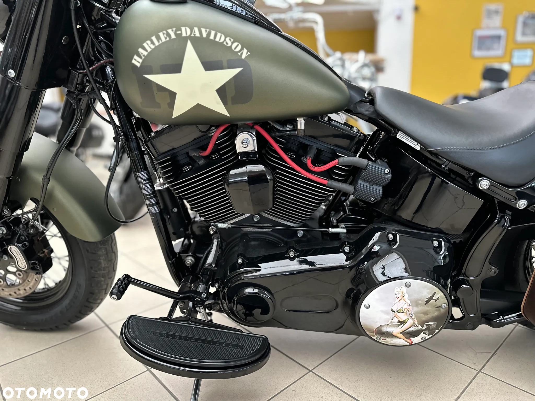 Harley-Davidson Softail Slim - 16