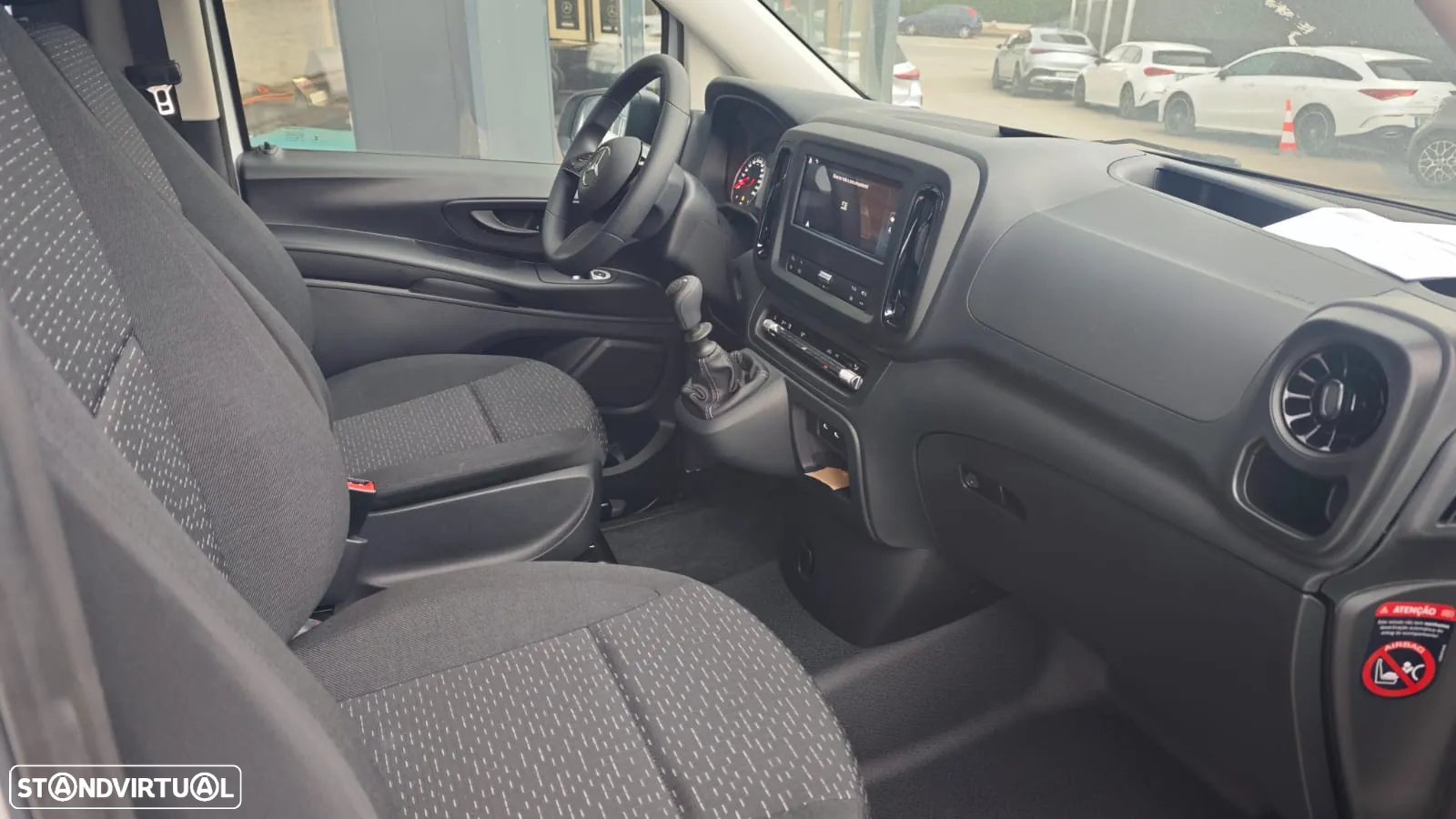 Mercedes-Benz Vito 114 Furgão Standard - 10