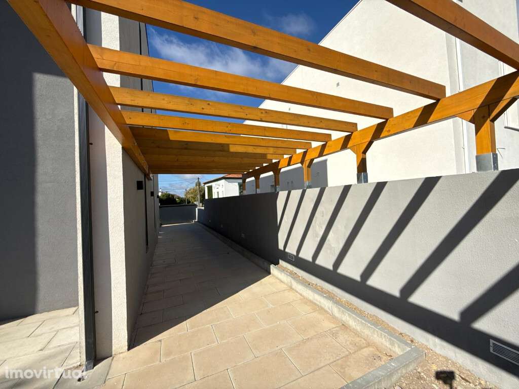 Moradia Geminada M4 com garagem em zona de  Agueda - Grande imagem: 4/19