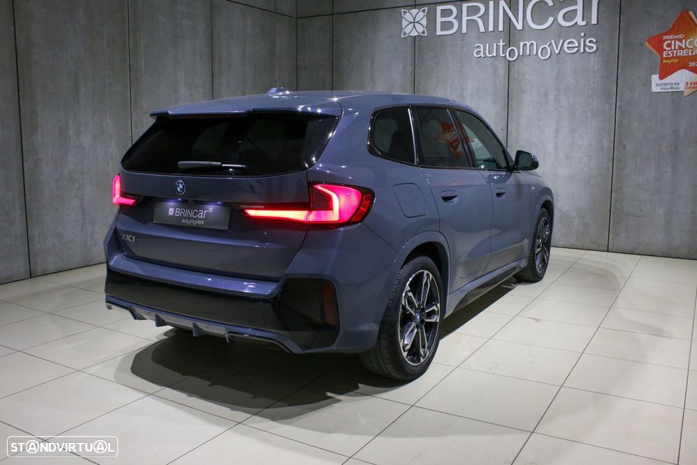 BMW iX1 xDrive30 Pack Desportivo M - 16