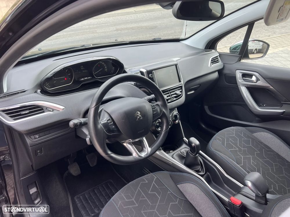 Peugeot 2008 - 13