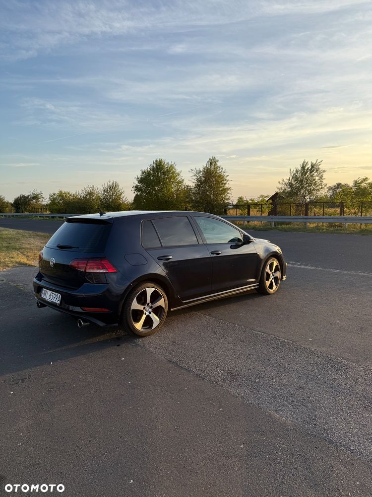 Volkswagen Golf GTI (BlueMotion Technology) - 7
