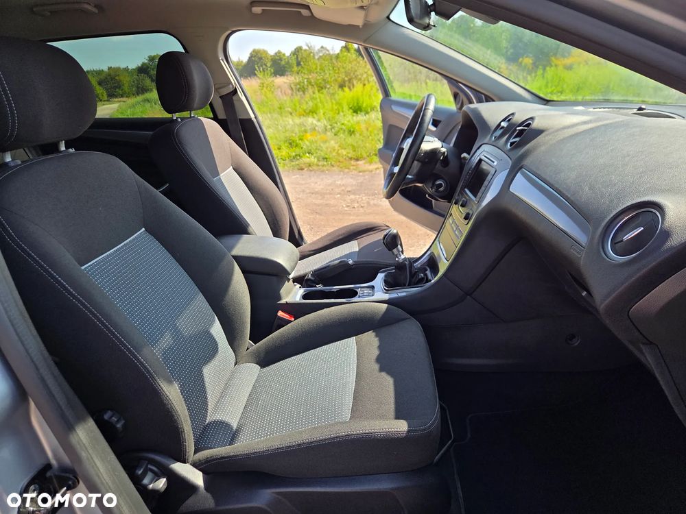 Ford Mondeo 2.0 TDCi Business Edition - 13