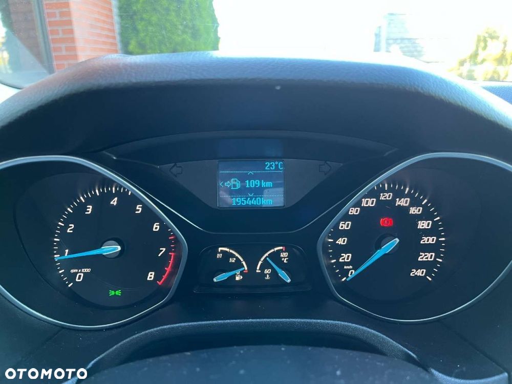 Ford Focus 1.6 Ambiente - 9