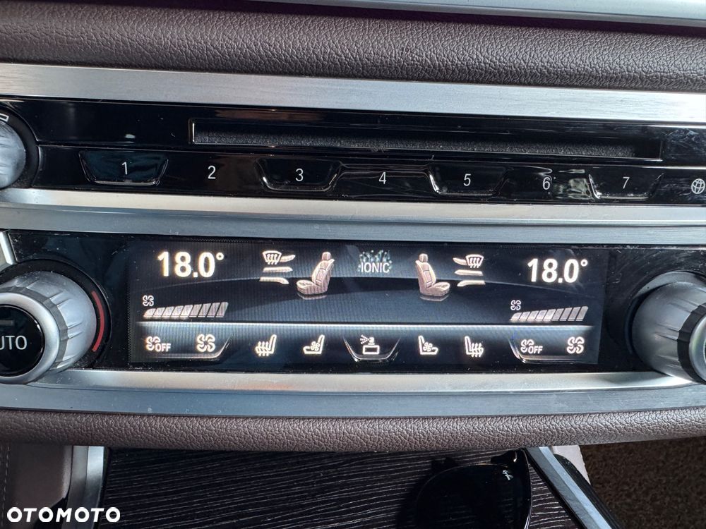 BMW Seria 7 730Ld xDrive sport - 20