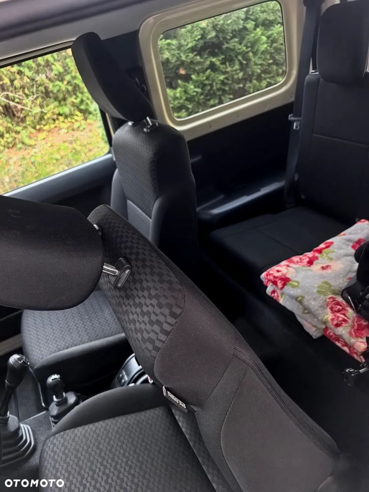Suzuki Jimny 1.5 Premium - 16