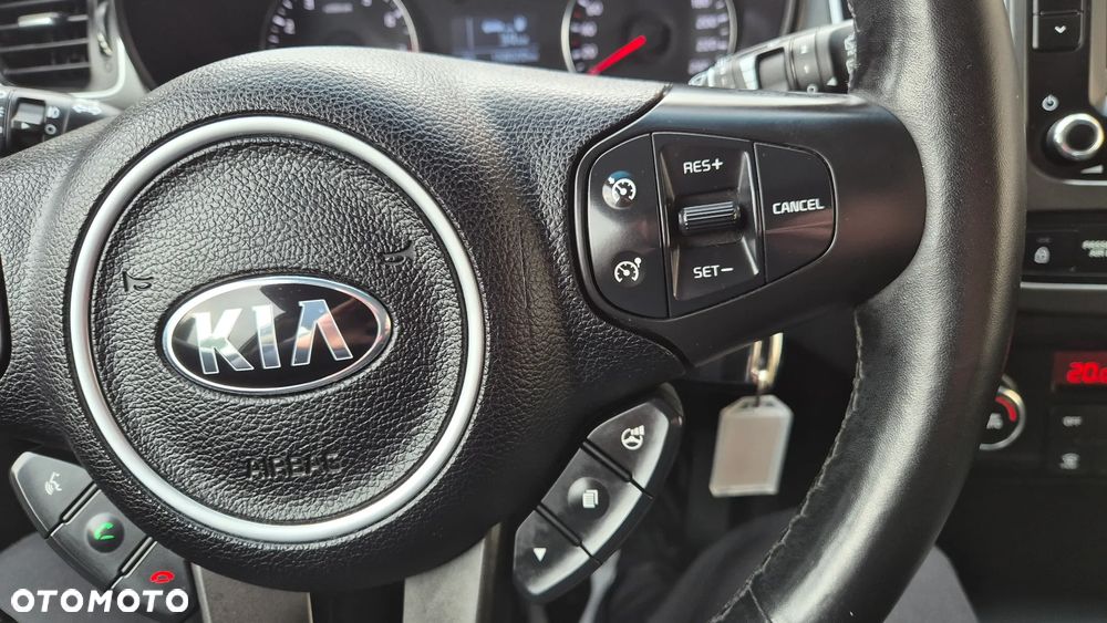 Kia Carens 1.6 GDI Dream Team Edition - 19