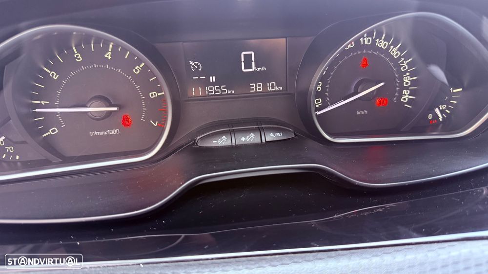 Peugeot 2008 1.2 PureTech Style - 7