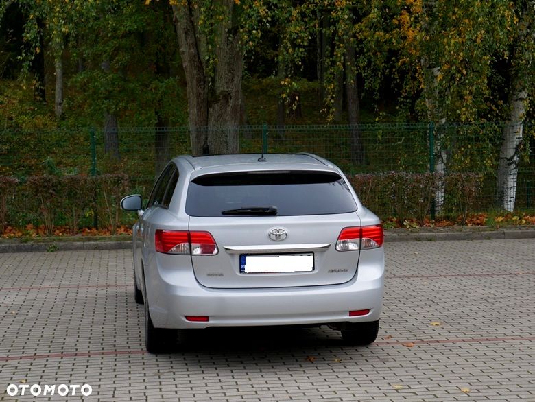 Toyota Avensis Touring Sports 1.8 Executive - 5