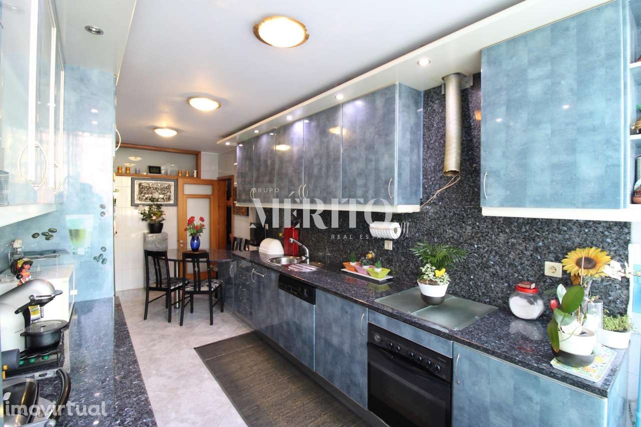 Moradia V4 na 2º linha de mar na Póvoa de Varzim - Grande imagem: 2/19