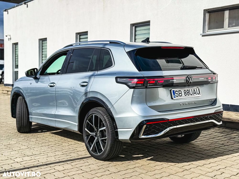 Volkswagen Tiguan 2.0 TDI DSG 4Motion R-Line - 29