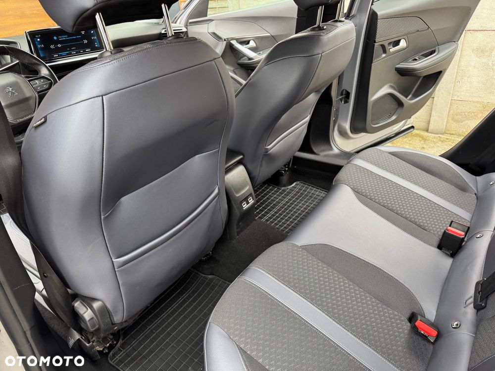 Peugeot 2008 PureTech 130 Allure Pack - 30