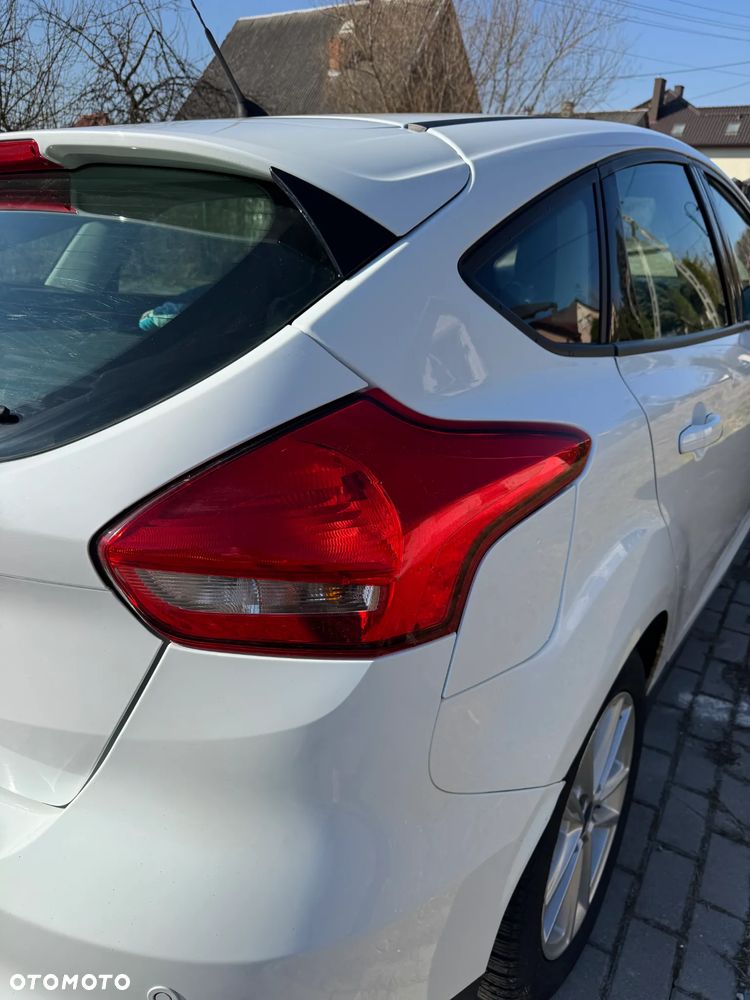 Ford Focus 1.5 TDCi SYNC Edition - 10