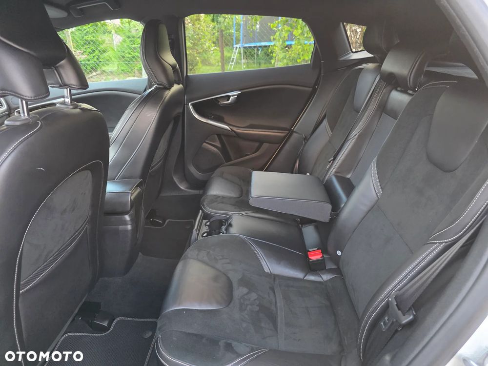 Volvo V40 D4 Drive-E R-Design Momentum - 32