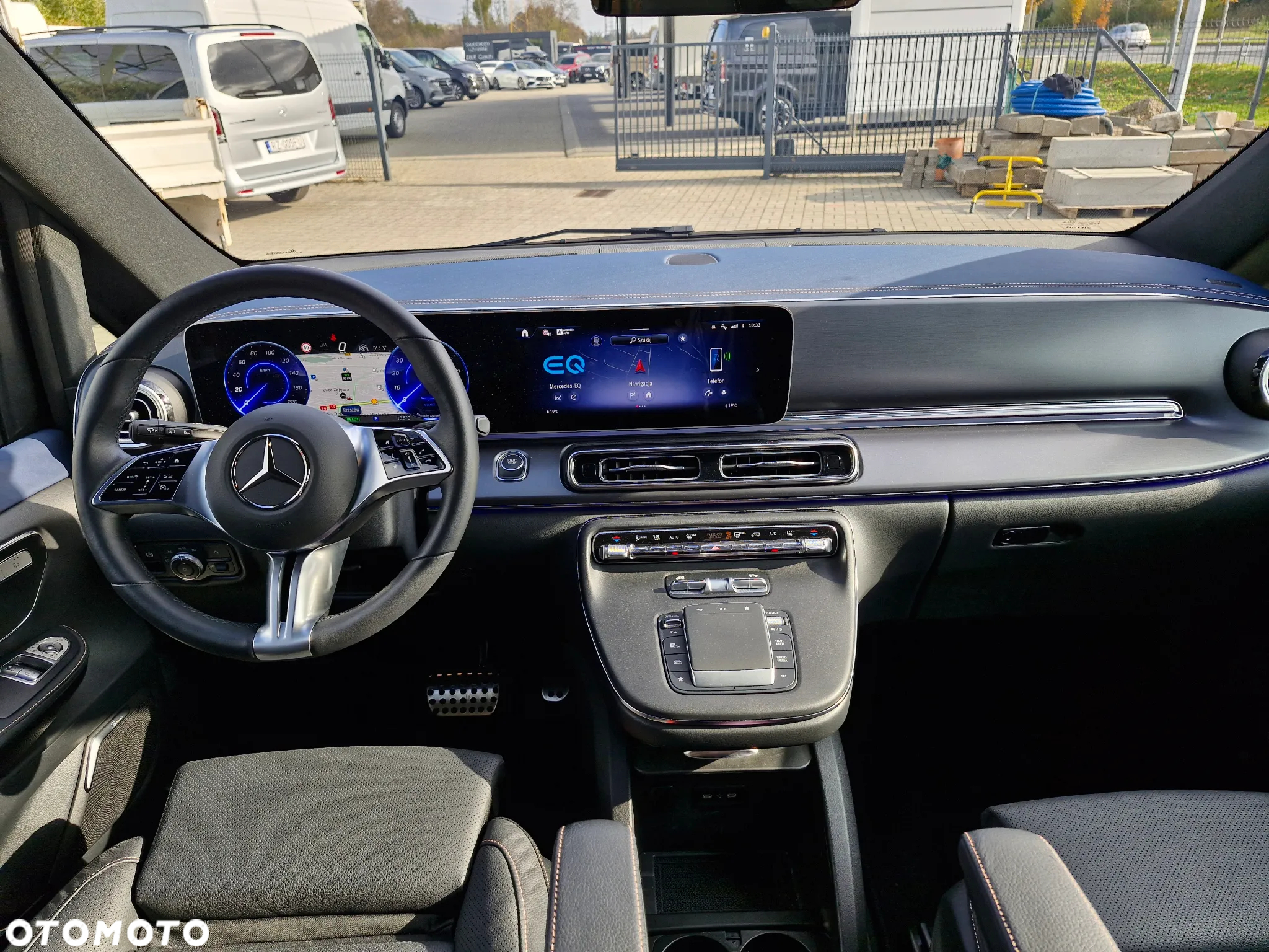 Mercedes-Benz EQV 300 60kWh - 12