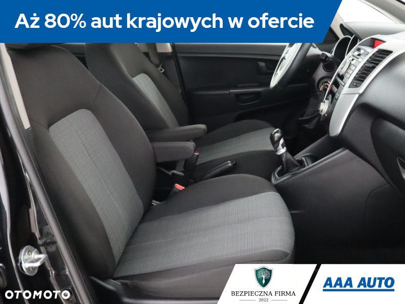 Kia Venga - 11