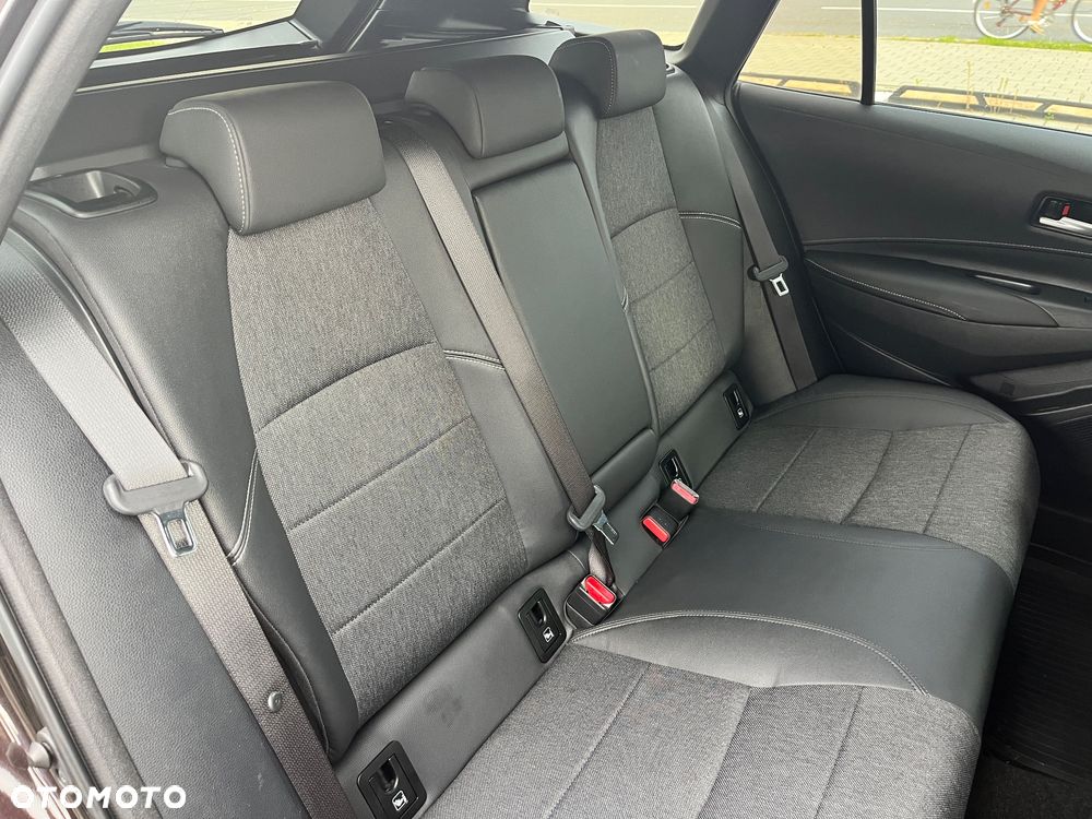 Toyota Corolla 1.8 Hybrid Comfort - 16
