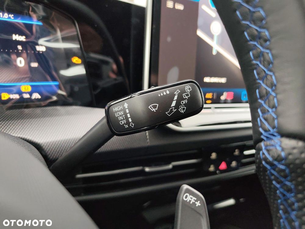 Volkswagen Golf - 21