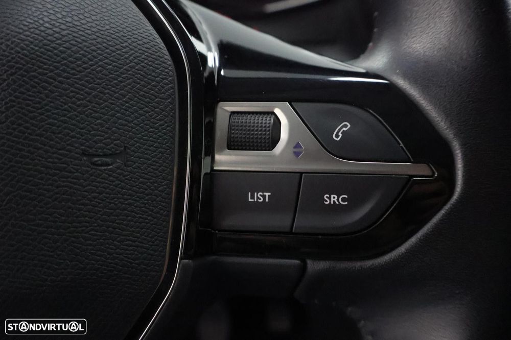 Peugeot 2008 1.2 PureTech Allure Pack - 17