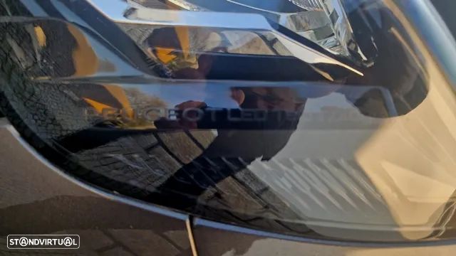 Peugeot 208 1.2 PureTech Allure EAT8 - 14