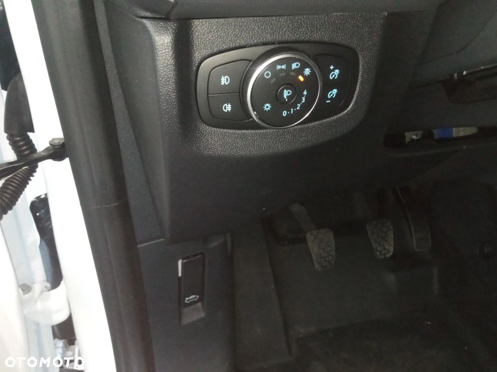Ford Transit - 9