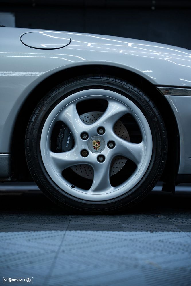 Porsche 911 Série F - 17
