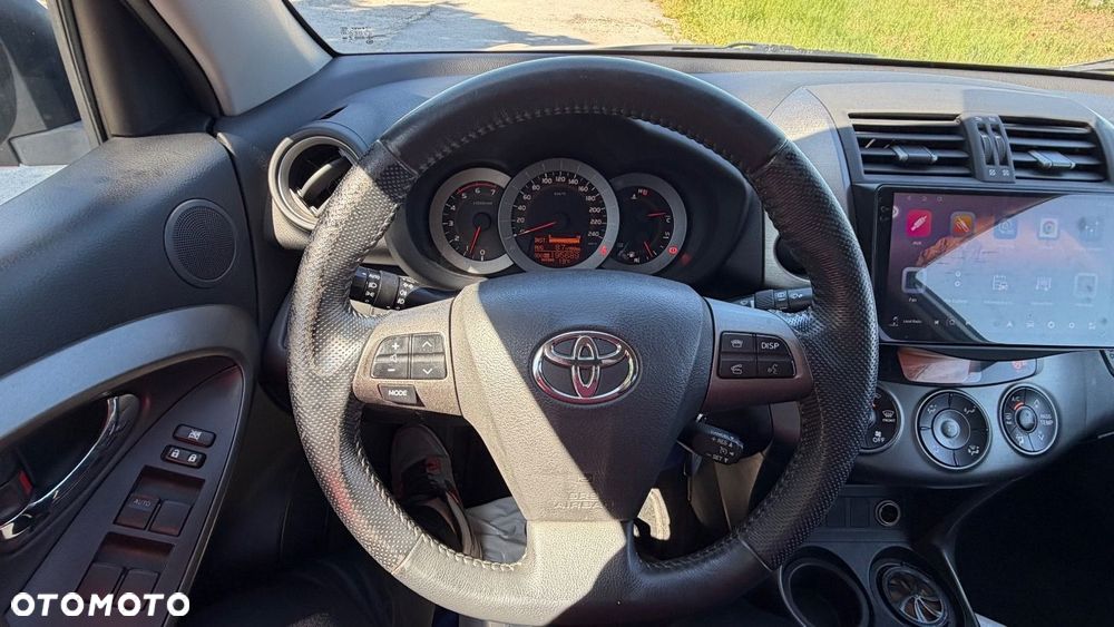 Toyota RAV4 2.2 D-4D Premium - 32