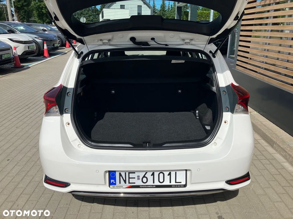 Toyota Auris Hybrid 135 Premium - 6