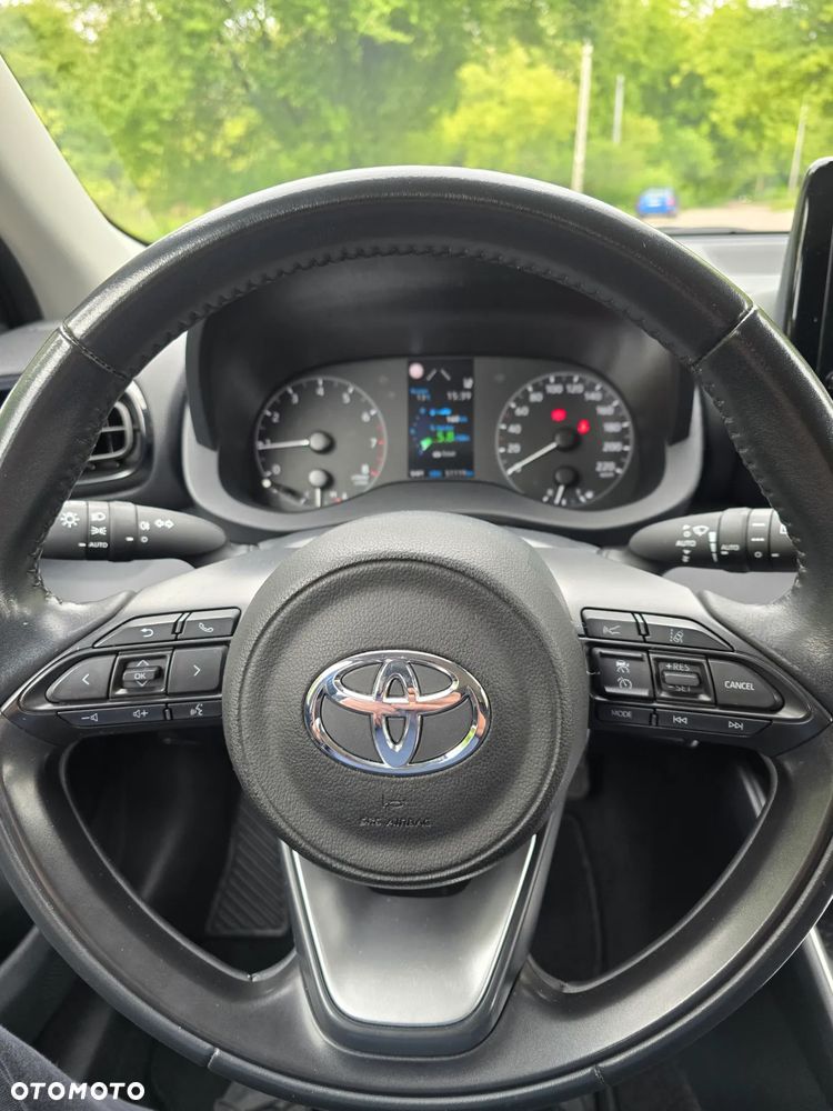Toyota Yaris 1.0 Premium - 33