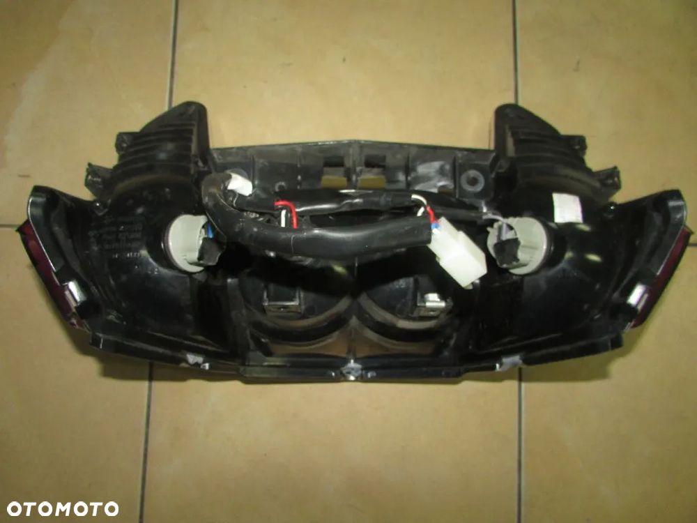 Honda NTV700 Deauville 06-13 lampa tył - 2