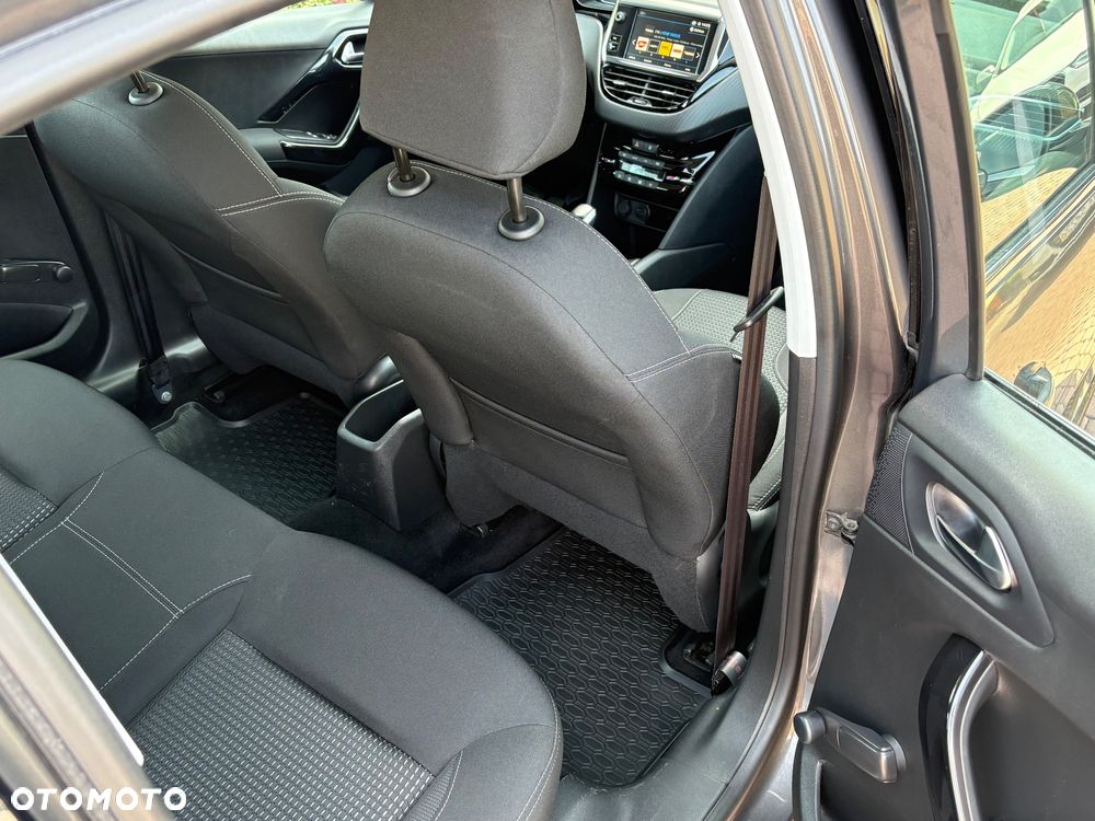 Peugeot 208 1.2 PureTech Allure - 9