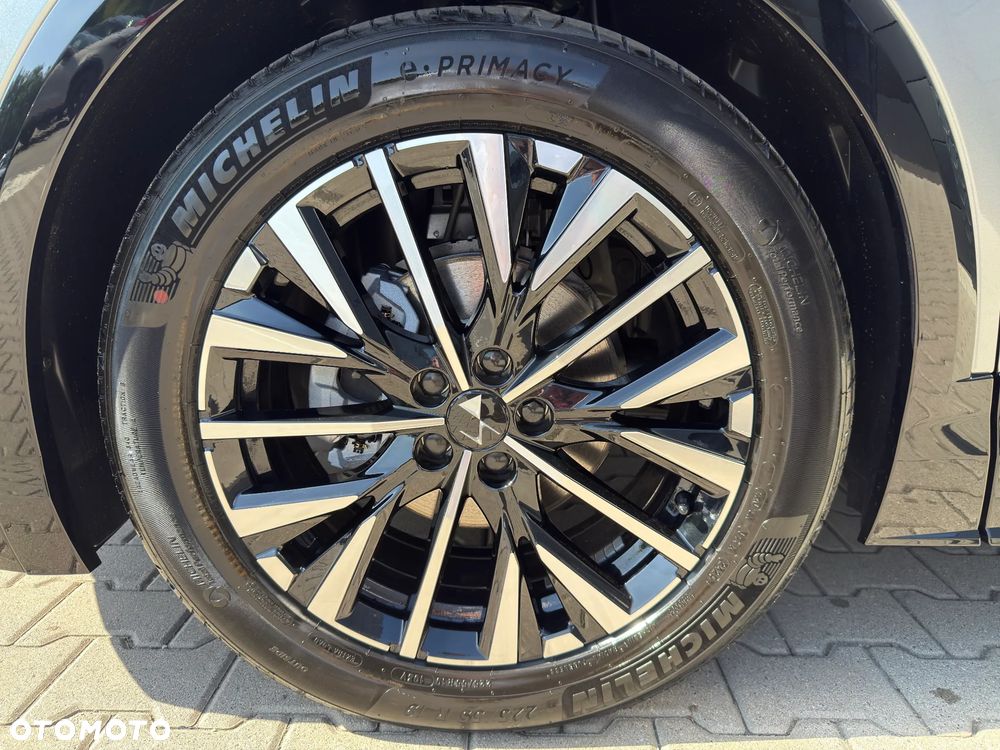 DS Automobiles N°7 1.2 mHEV La Premiere eDCS6 - 7