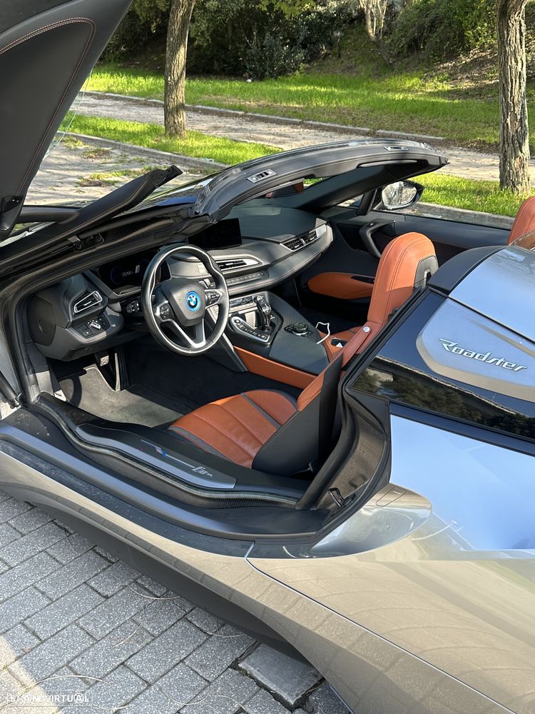 BMW i8 Roadster - 7