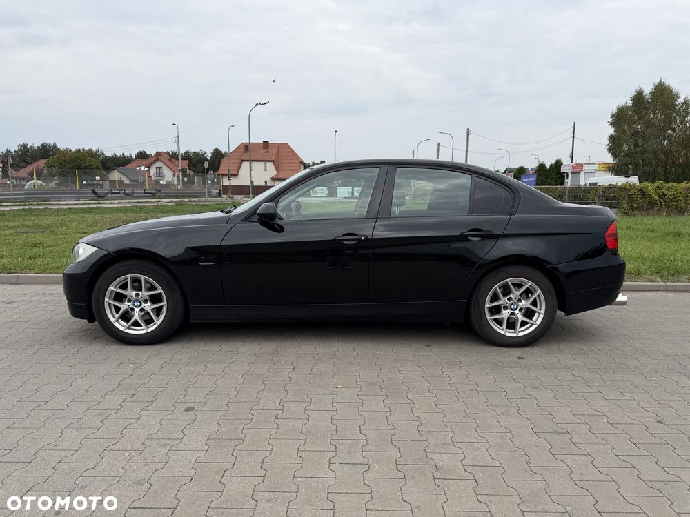 BMW Seria 3 318i - 3