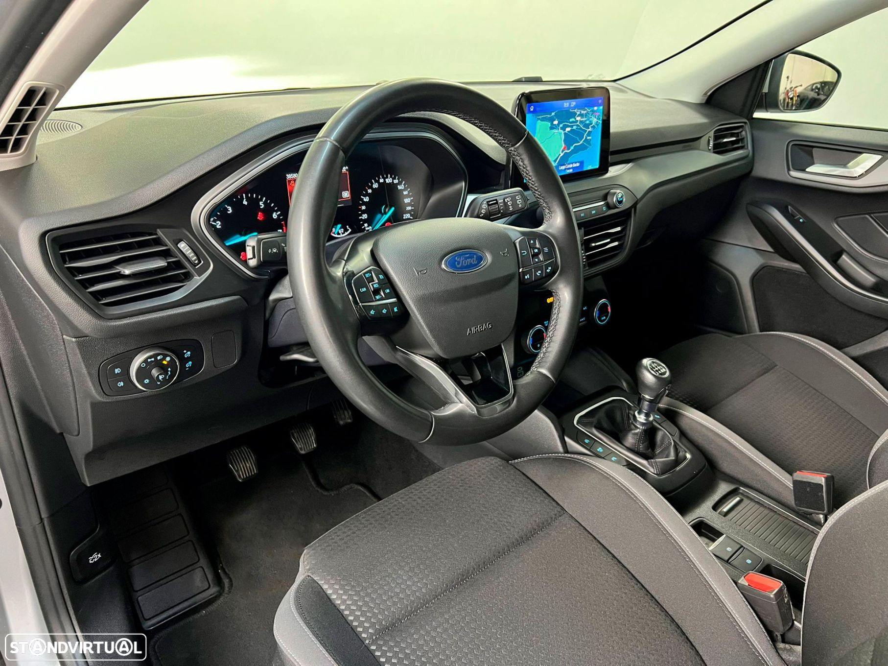 Ford Focus 1.0 EcoBoost MHEV Active - 5