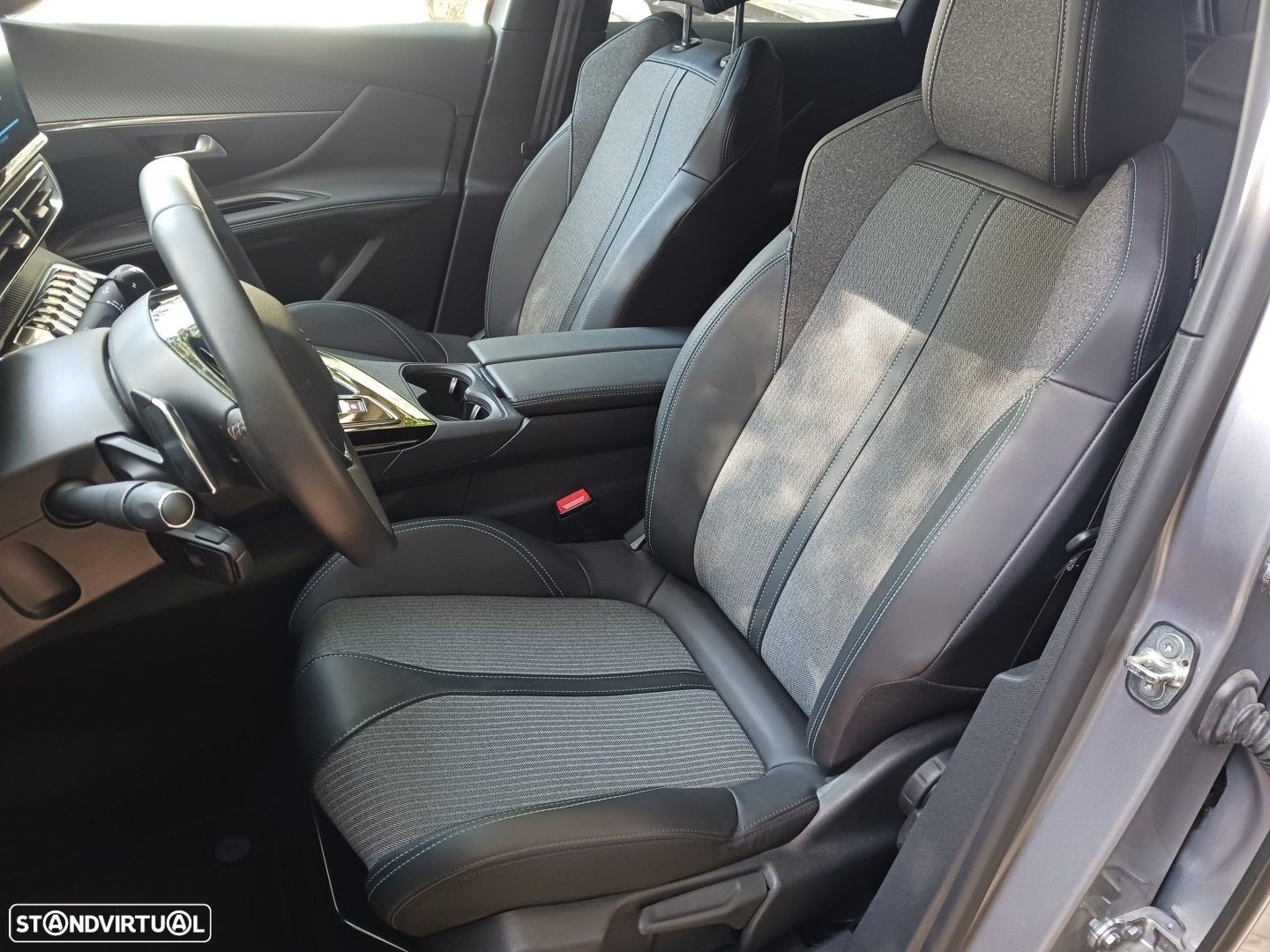 Peugeot 3008 1.5 BlueHDi Allure Pack EAT8 - 30