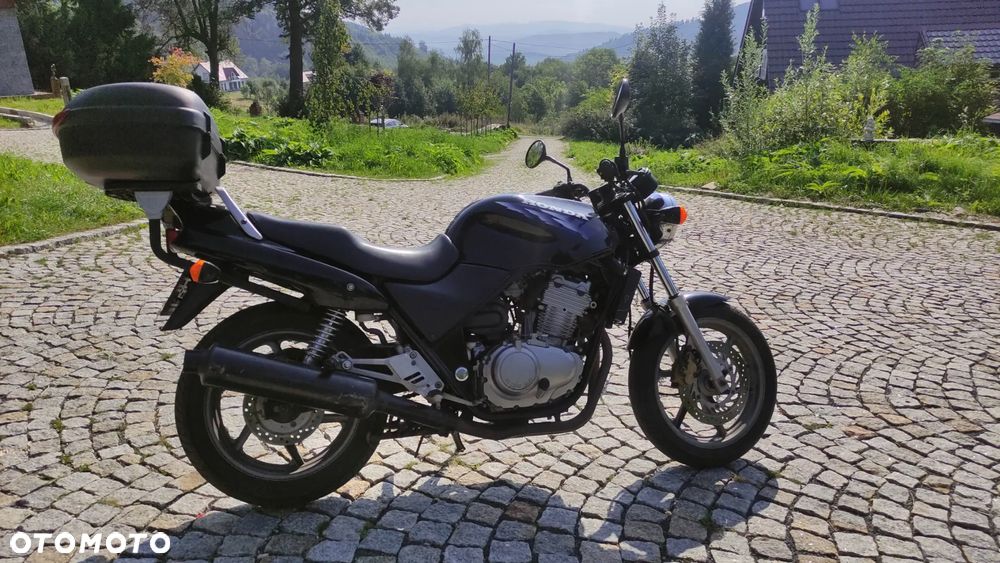 Honda CB - 2