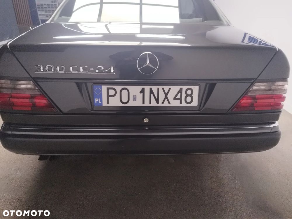 Mercedes-Benz W124 (1984-1993) - 11