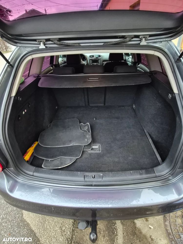 Volkswagen Golf - 11