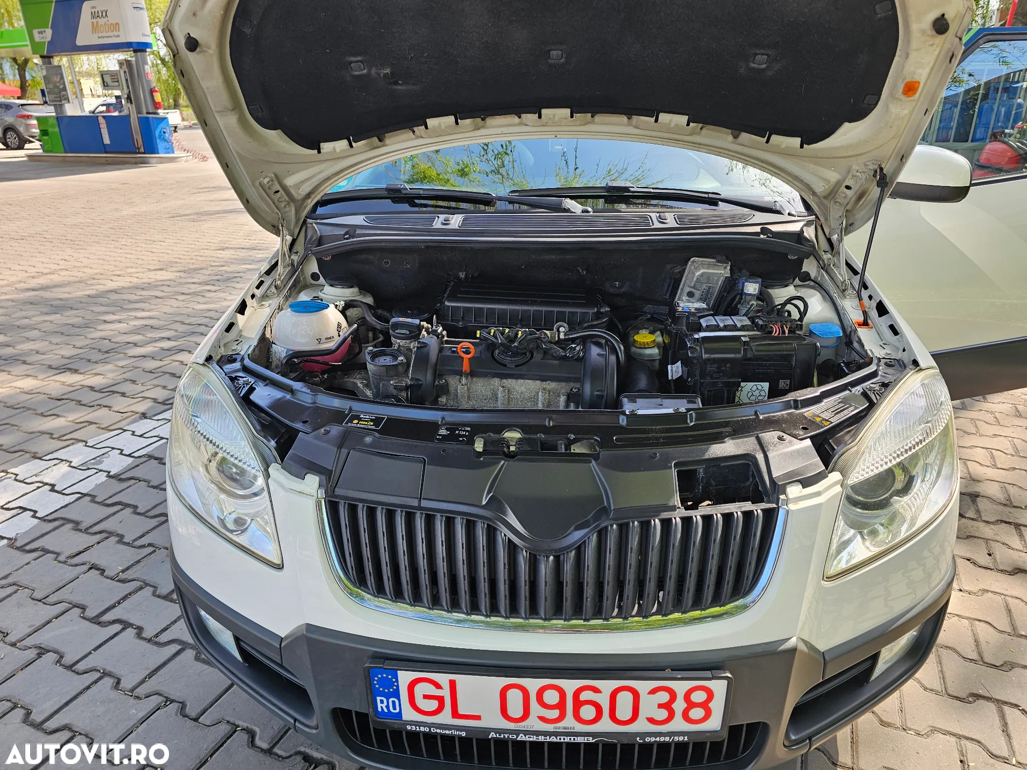 Skoda Roomster 1.6 Scout - 17